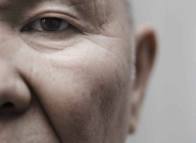 Come aiutare una persona anziana che soffre di depressione?